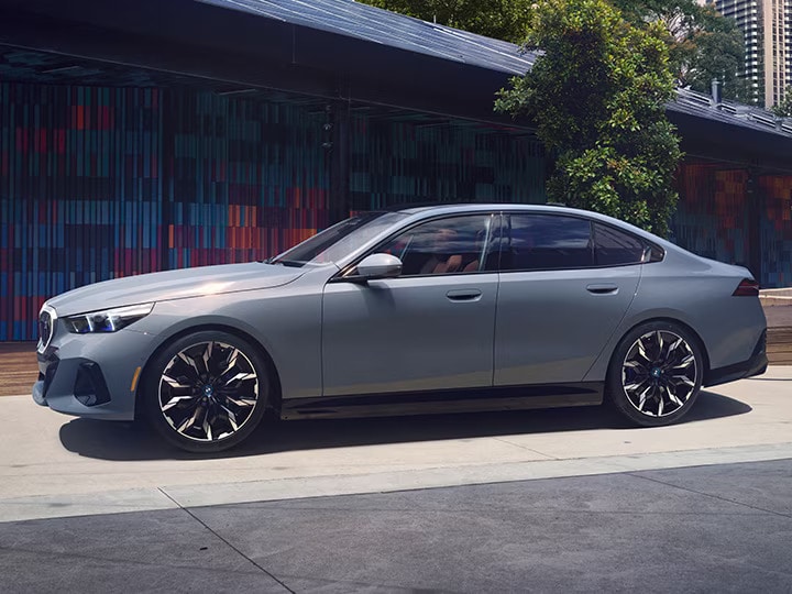 BMW i5 Parked Outdoors.jpg