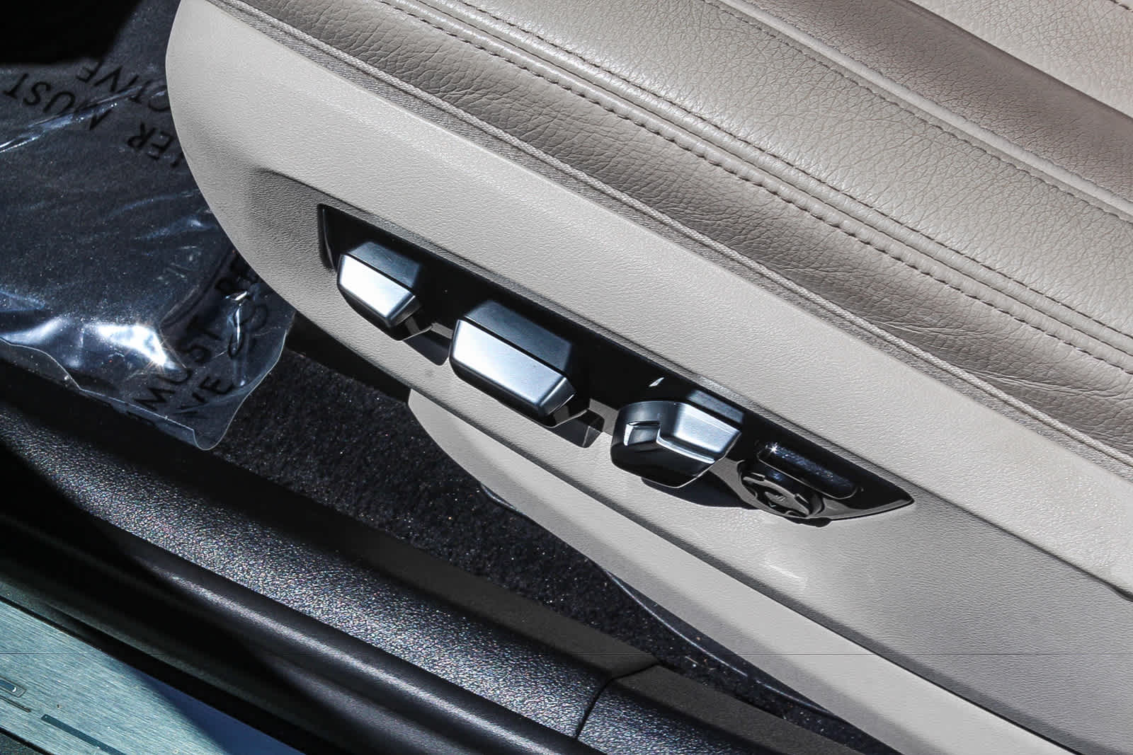 Thumbnail: 2020 BMW 5 Series - 20