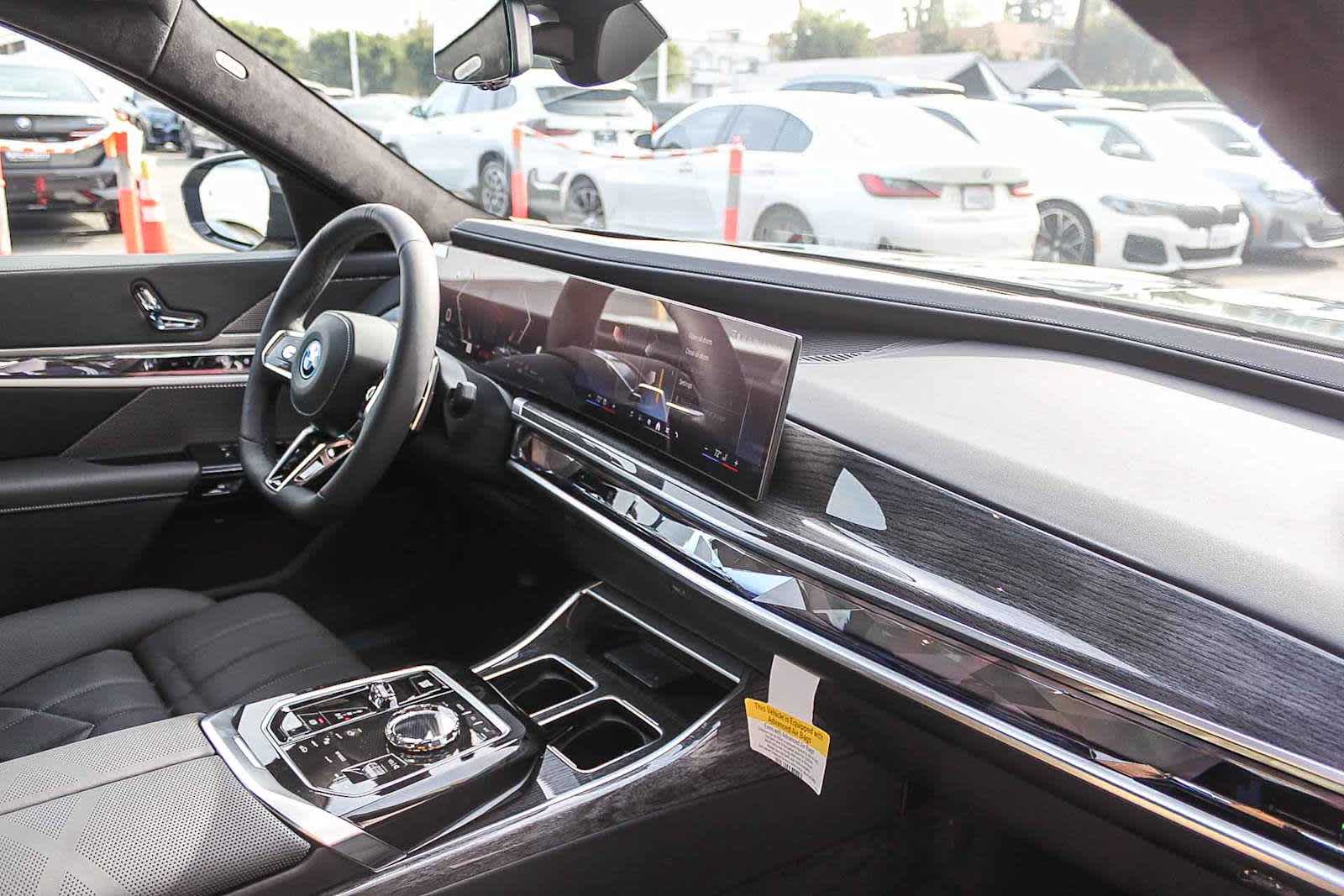 Thumbnail: 2026 BMW 7 Series - 16