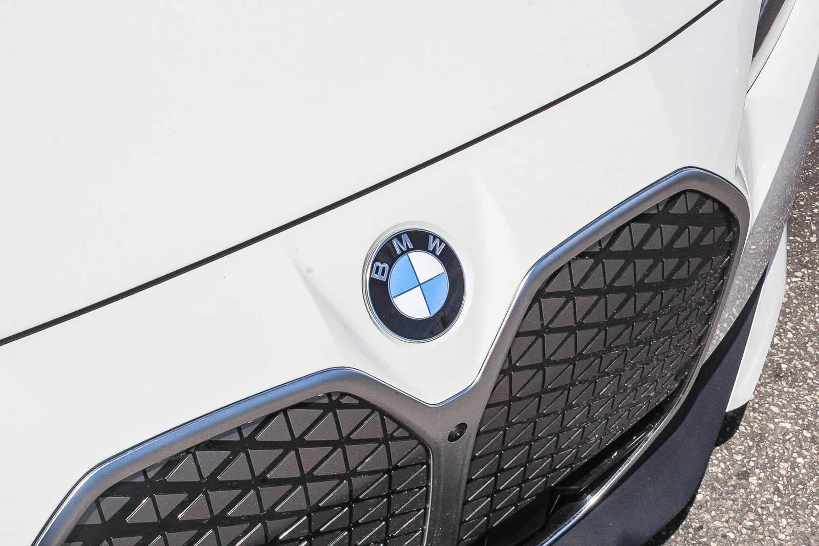 Thumbnail: 2026 BMW i4 - 11