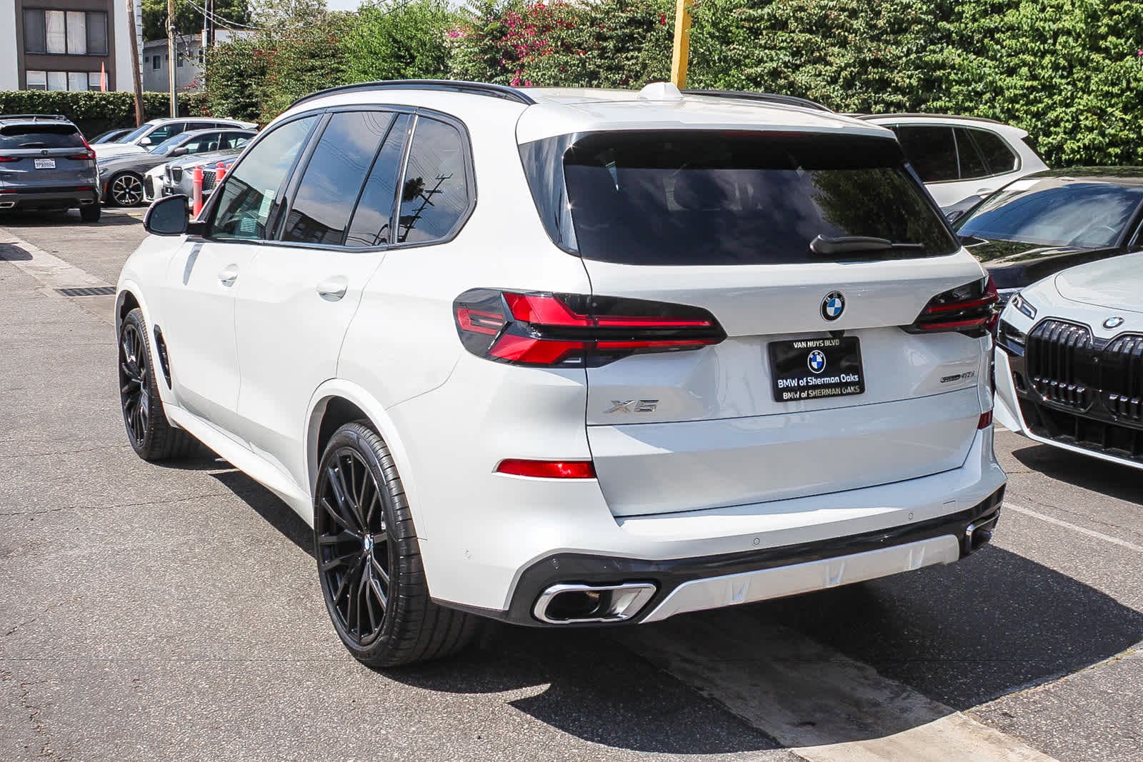 Thumbnail: 2026 BMW X5 - 6