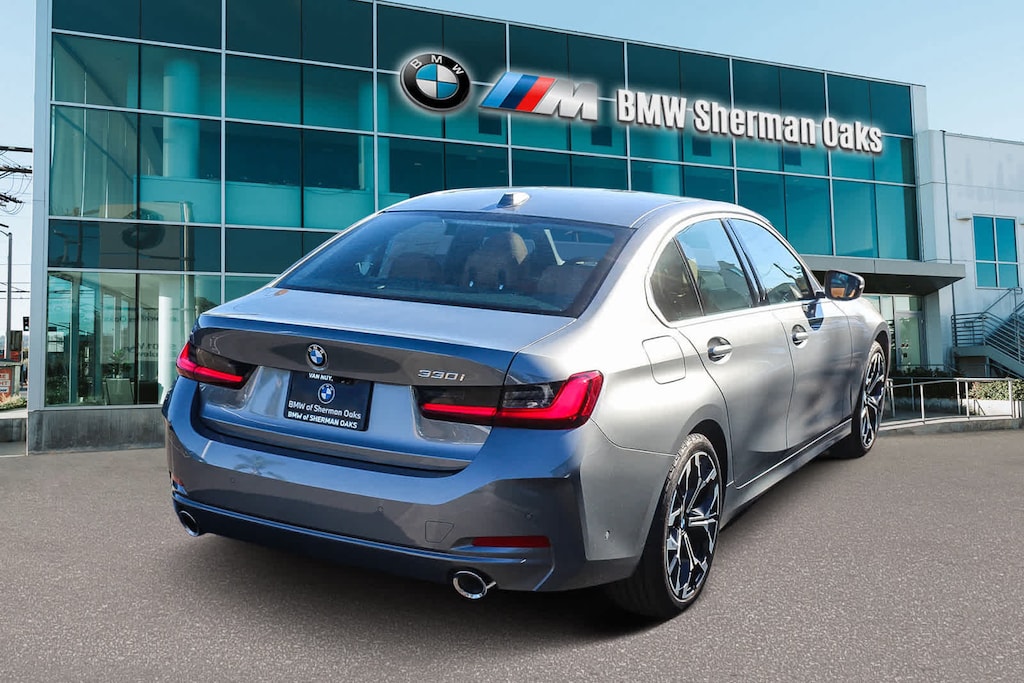 New 2026 BMW 330i Sedan