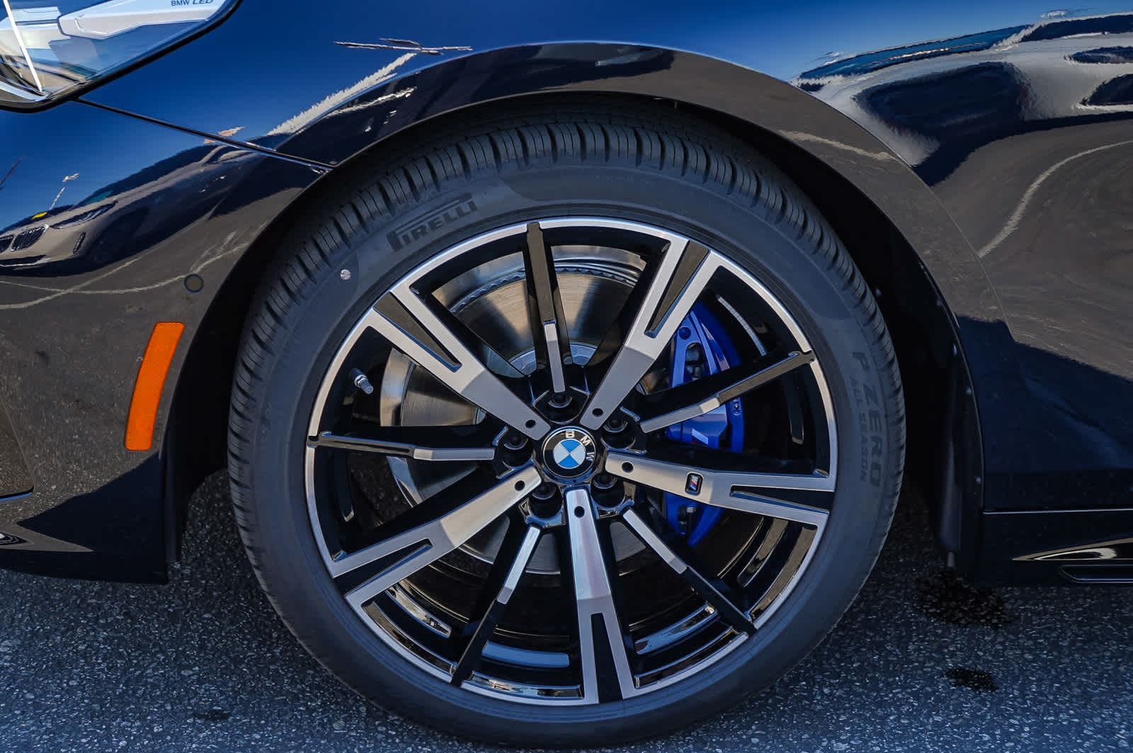 Thumbnail: 2026 BMW 5 Series - 10