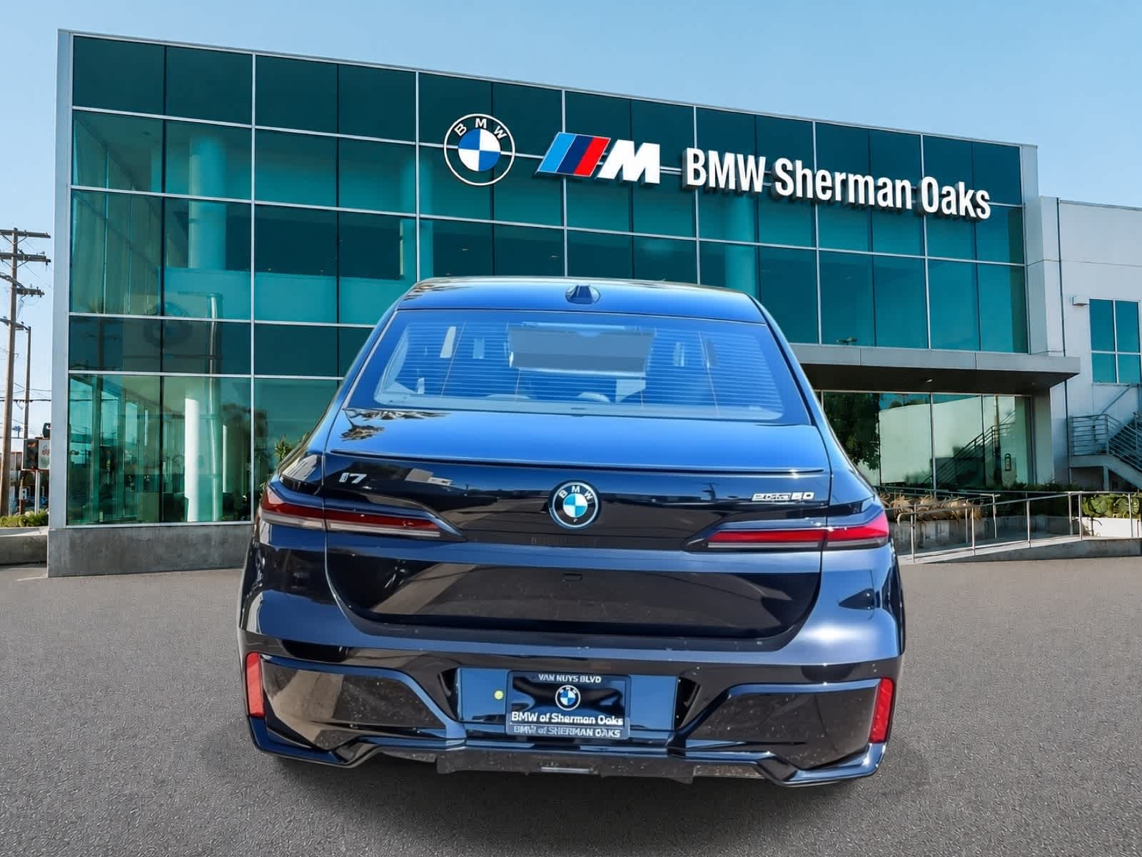 Thumbnail: 2026 BMW i7 - 5