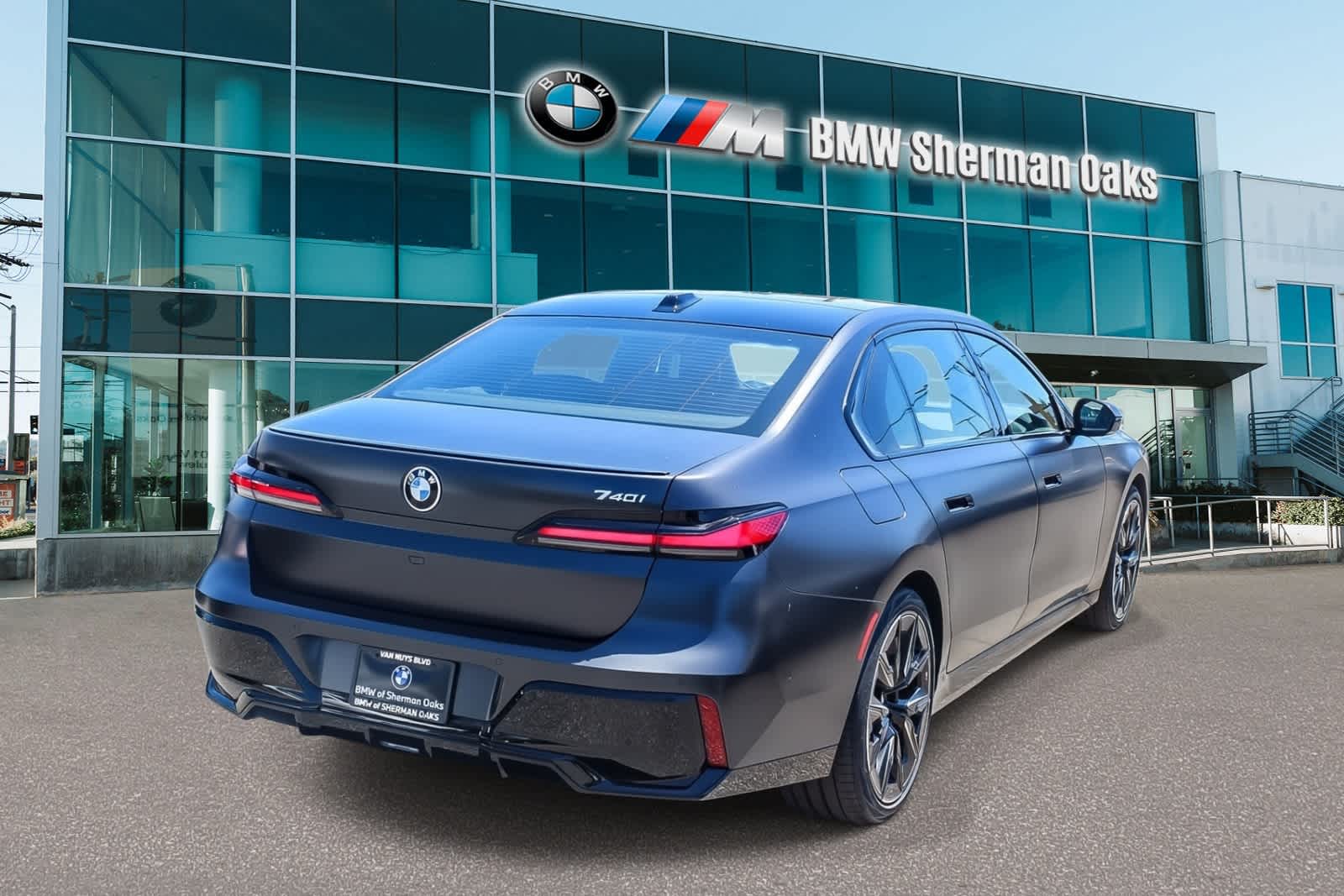 Thumbnail: 2026 BMW 7 Series - 4