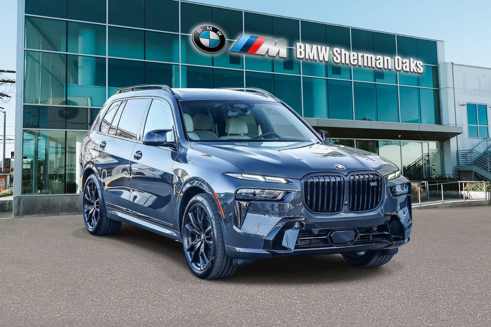 Thumbnail: 2026 BMW X7 - 3