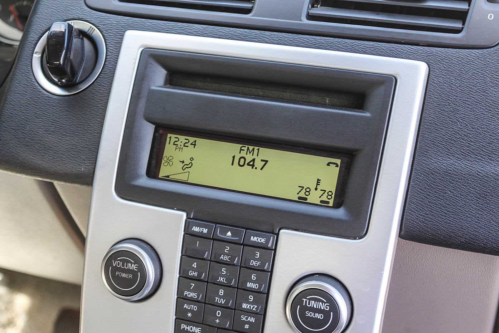 Thumbnail: 2013 Volvo C70 - 12