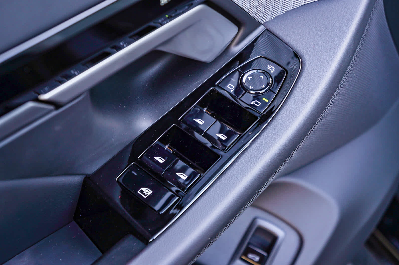 Thumbnail: 2026 BMW 5 Series - 24