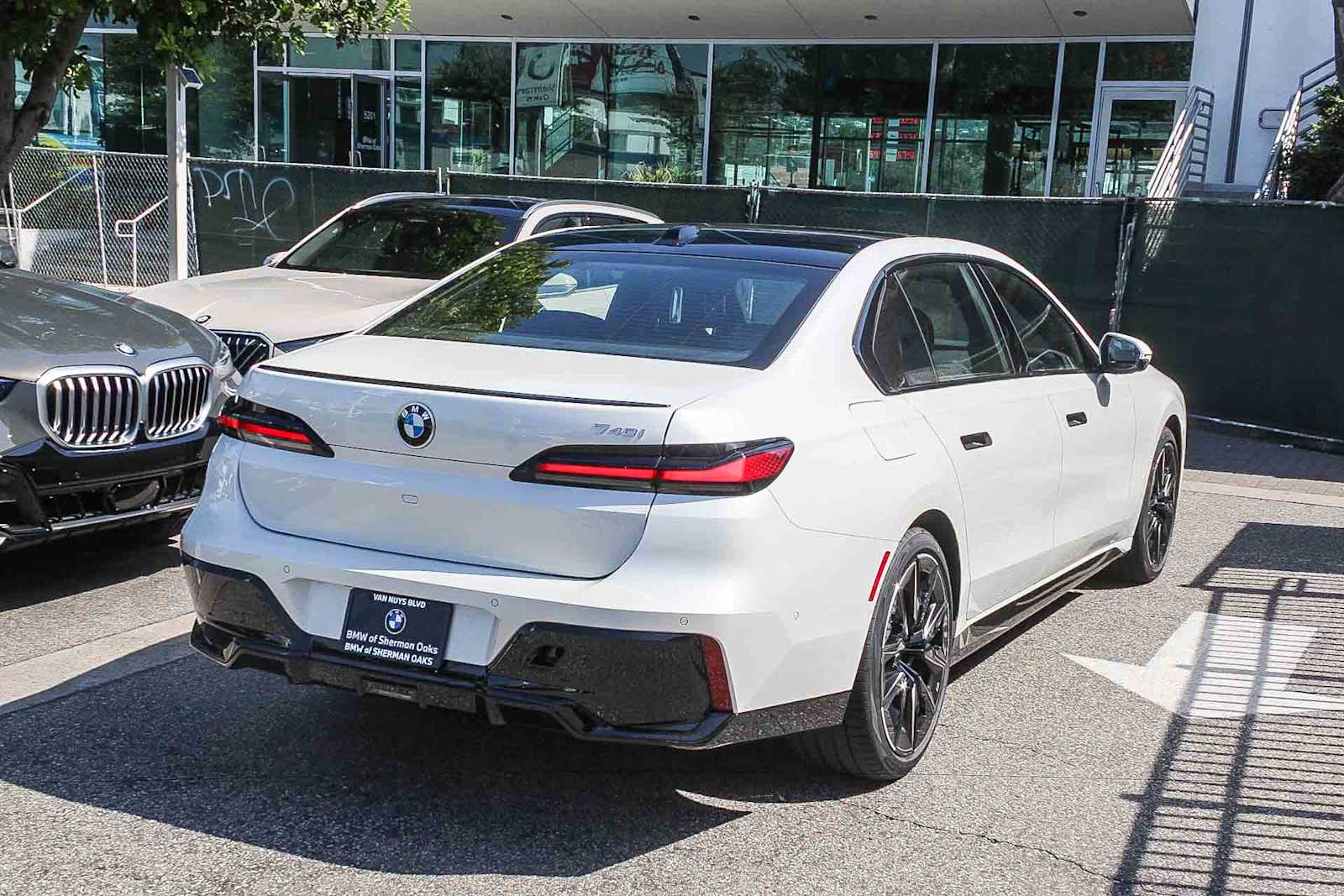 Thumbnail: 2026 BMW 7 Series - 4