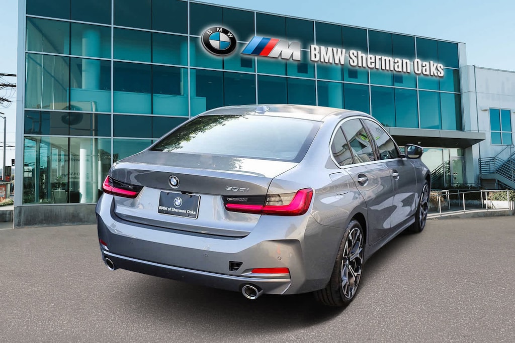 New 2026 BMW 330i Sedan