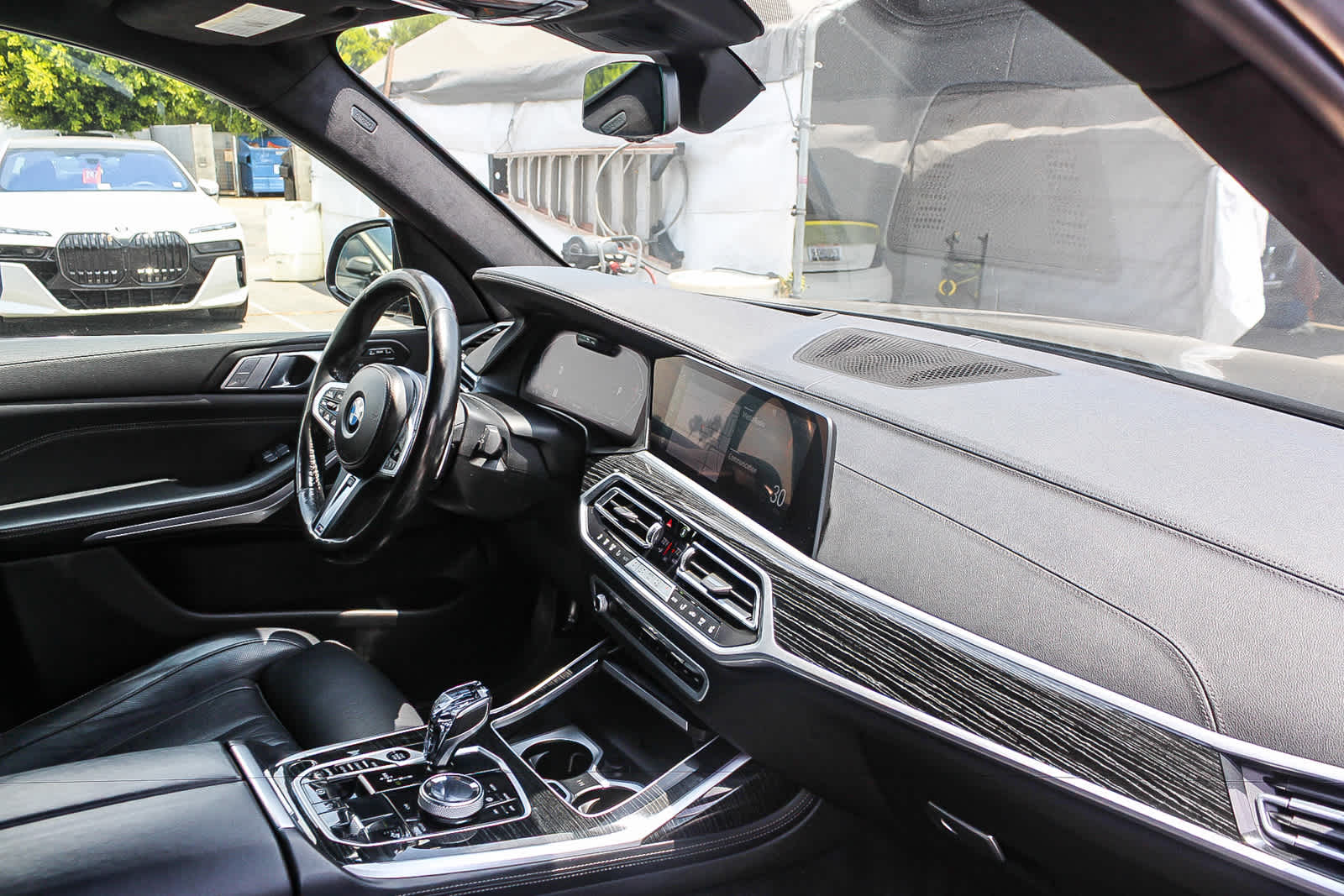 Thumbnail: 2022 BMW X7 - 14
