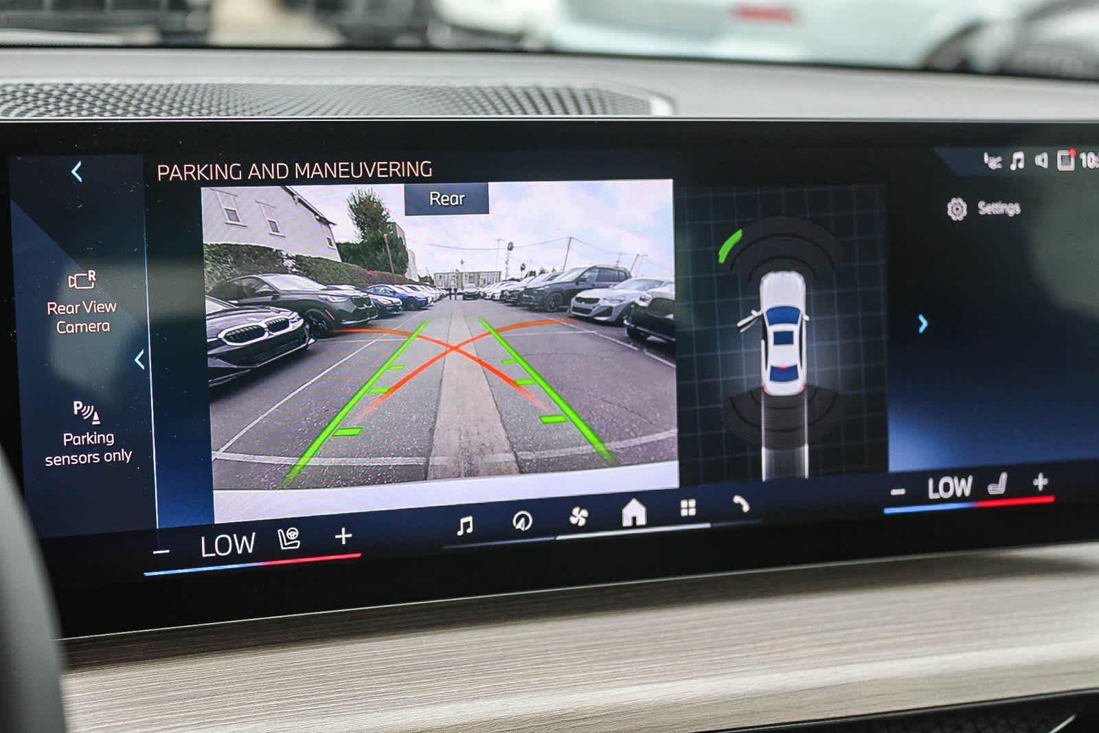 Thumbnail: 2025 BMW 3 Series - 23