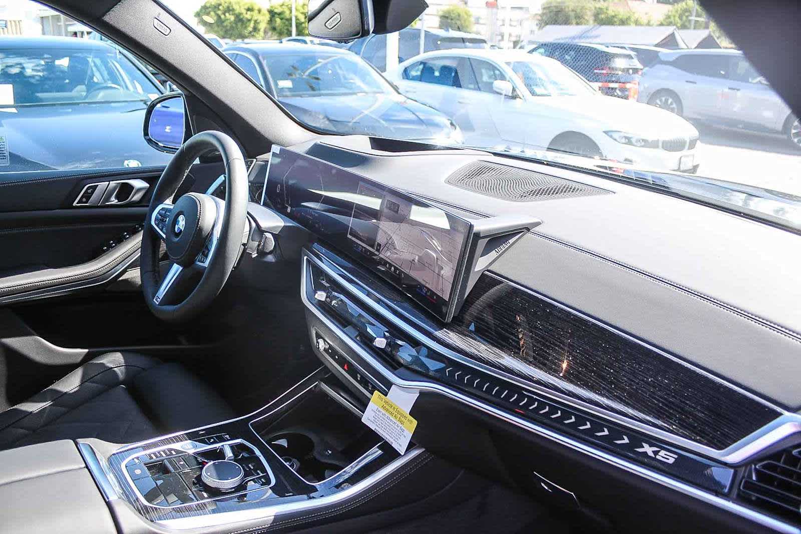 Thumbnail: 2026 BMW X5 - 15