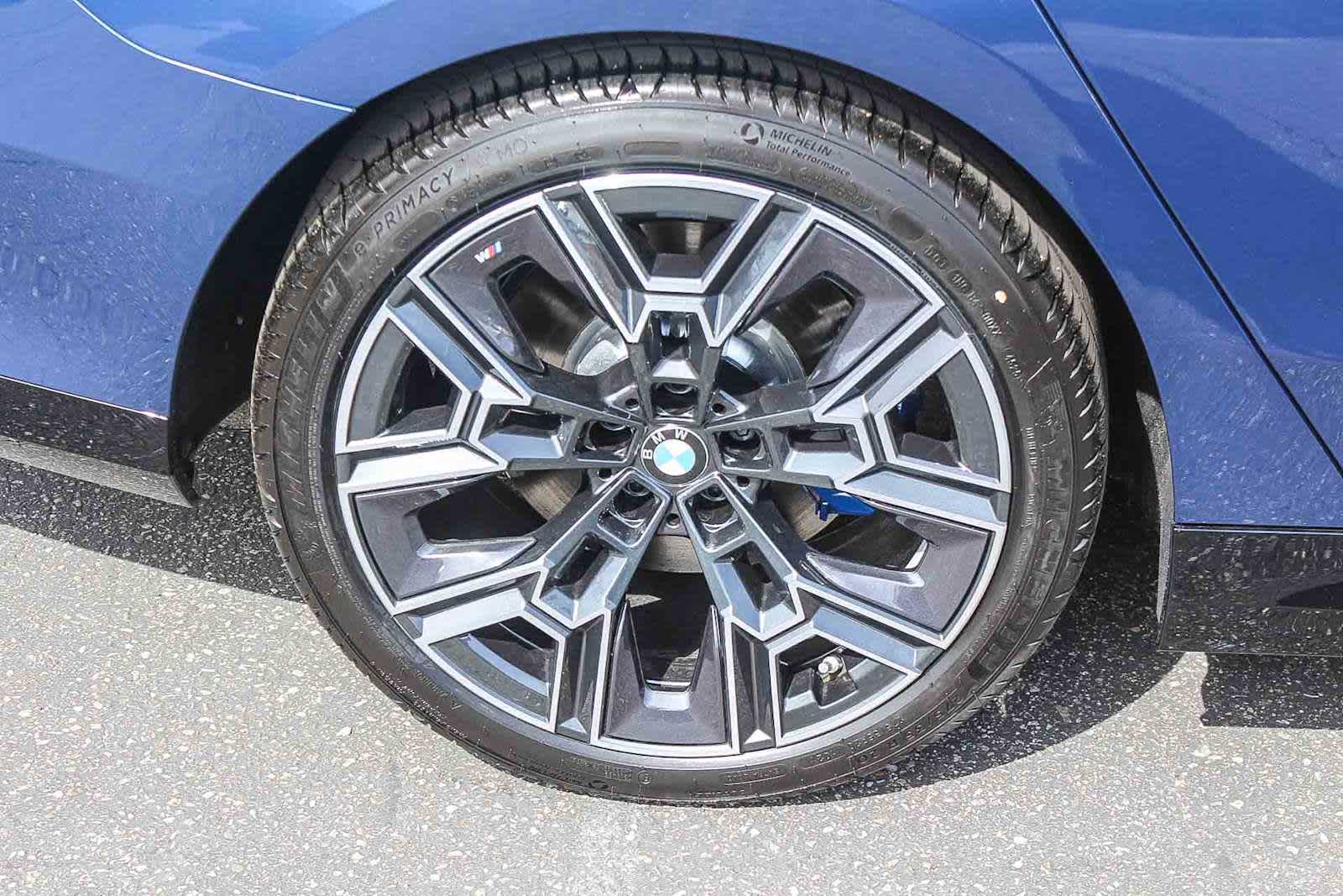Thumbnail: 2026 BMW 5 Series - 8