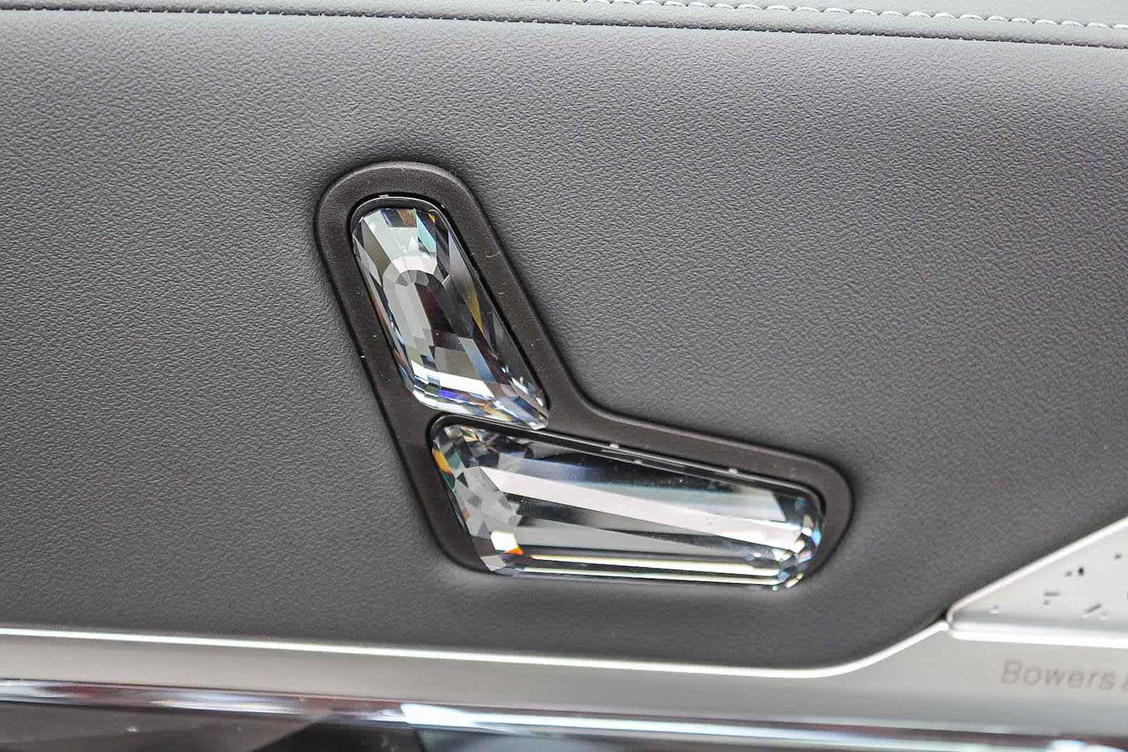 Thumbnail: 2026 BMW i7 - 21