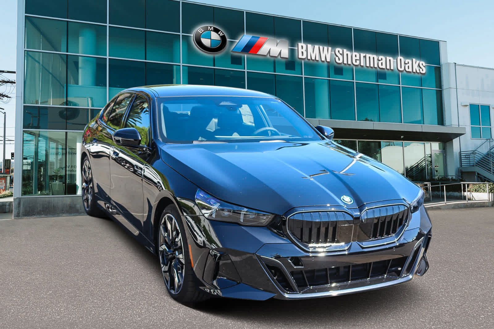 2026 Bmw 550e xDrive photo 3