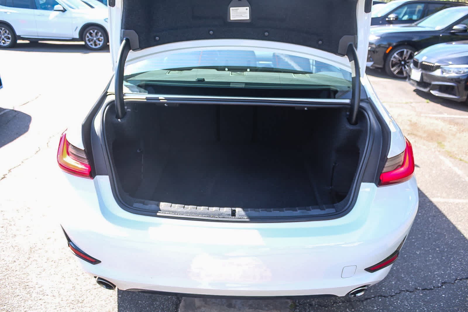 Thumbnail: 2020 BMW 3 Series - 25