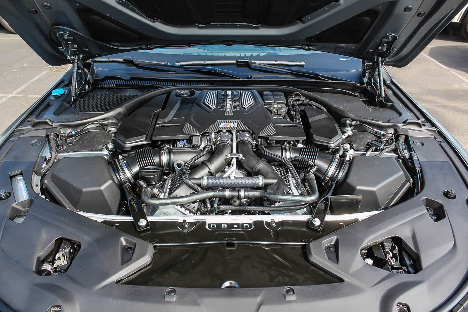 Thumbnail: 2025 BMW M8 - 26