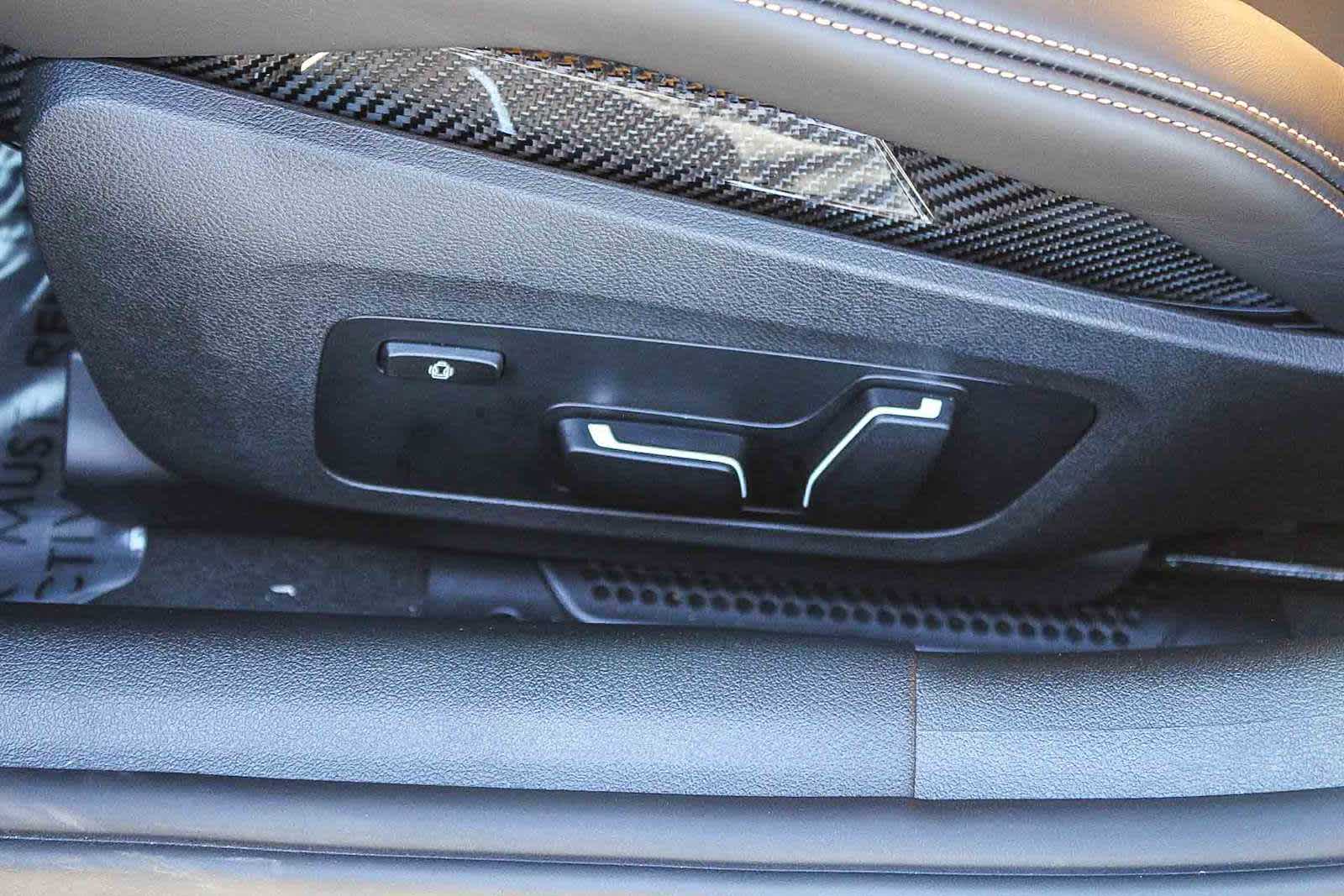 Thumbnail: 2025 BMW M8 - 21