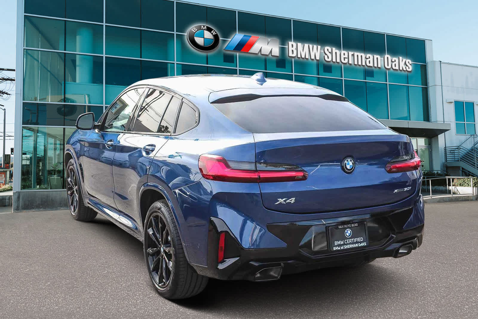 Thumbnail: 2023 BMW X4 - 6
