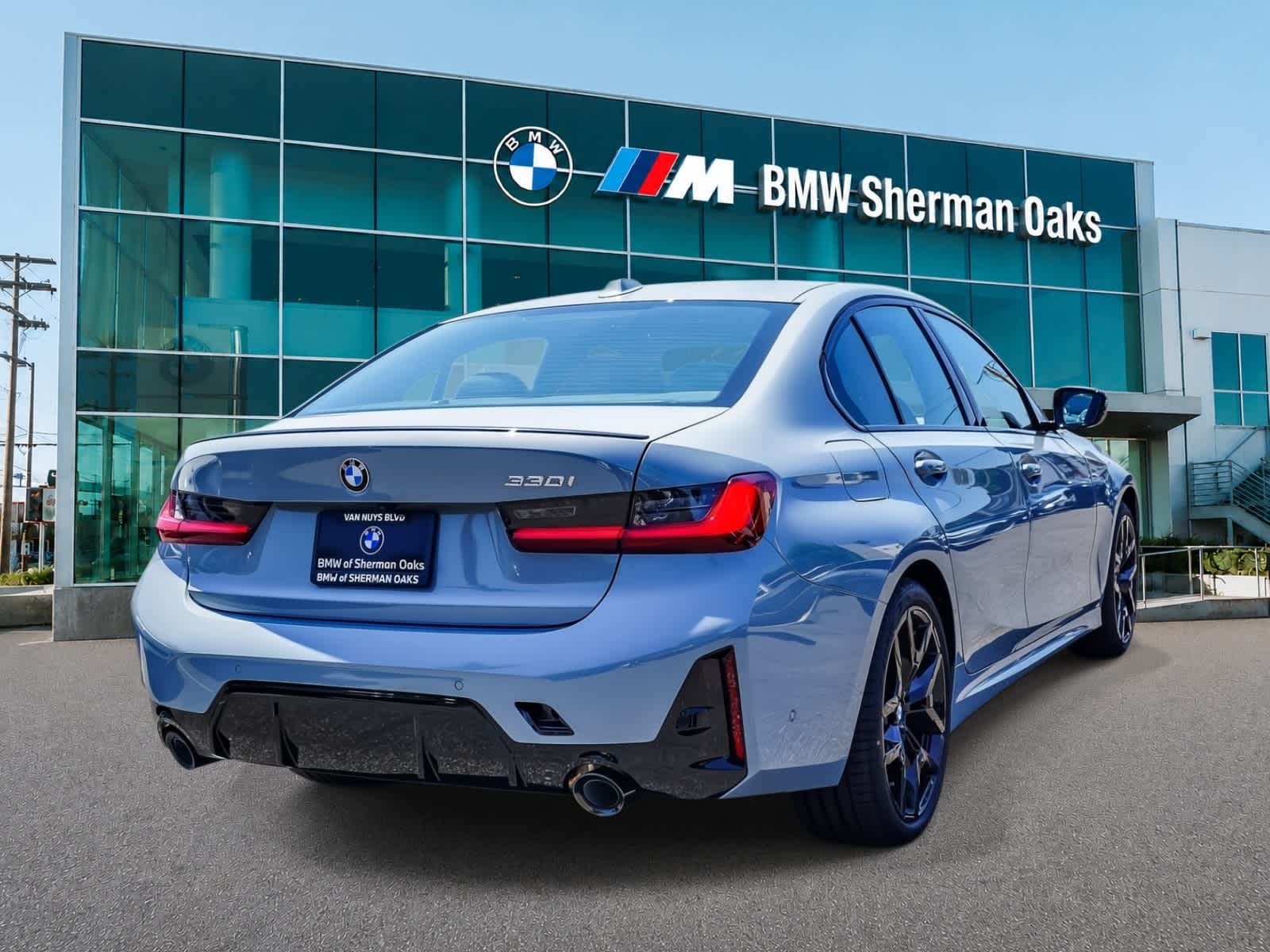 Thumbnail: 2026 BMW 3 Series - 4