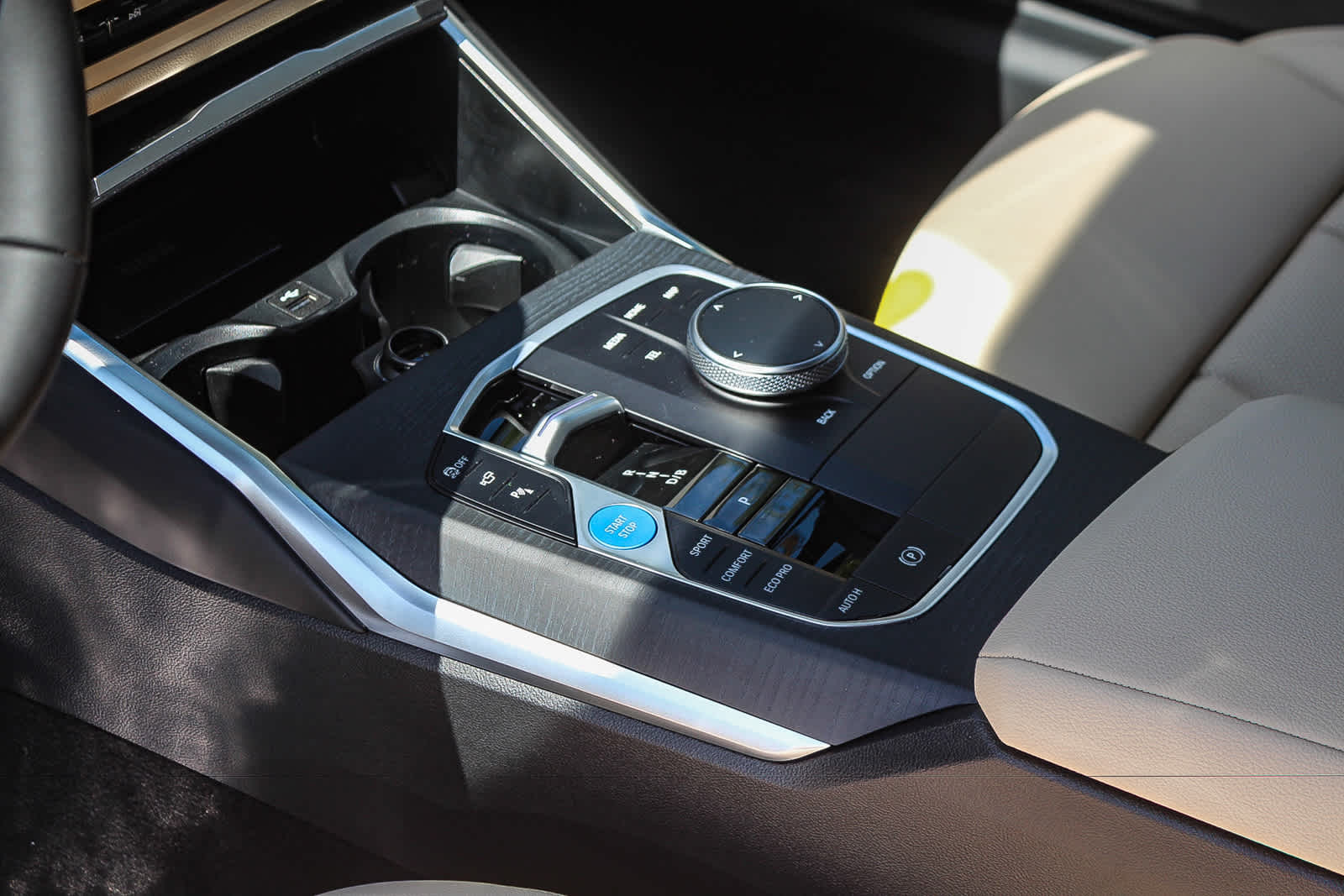 Thumbnail: 2026 BMW i4 - 18