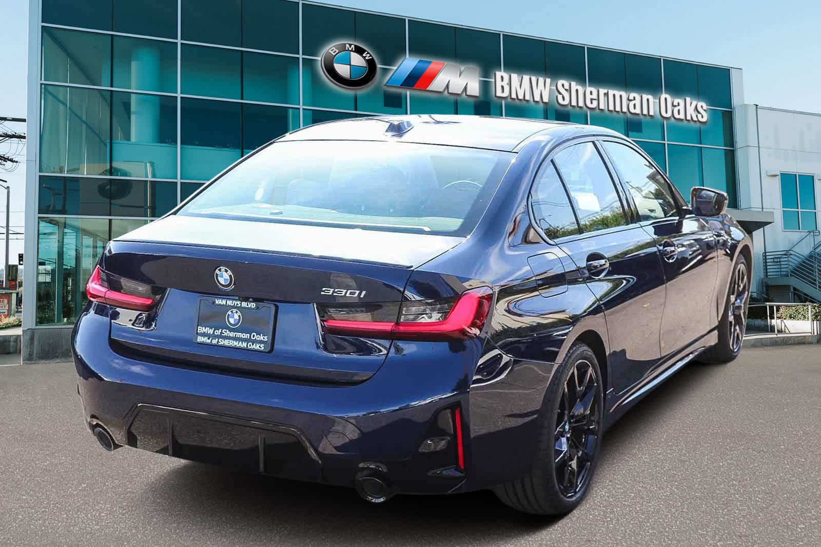 Thumbnail: 2026 BMW 3 Series - 4