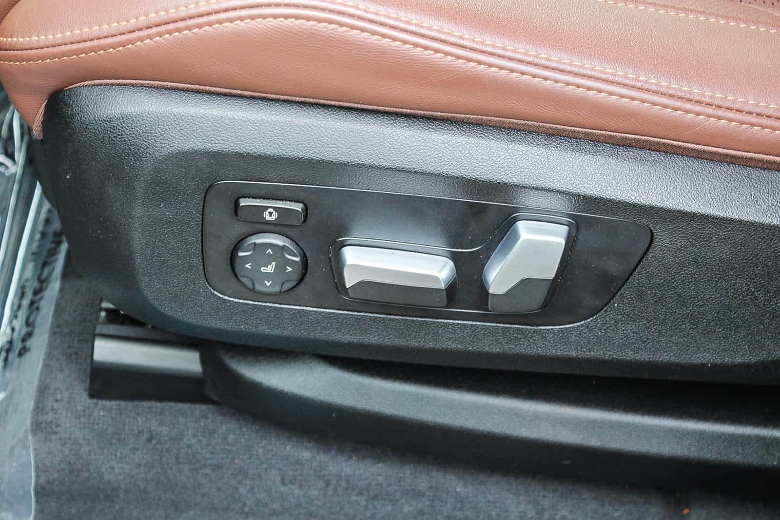 Thumbnail: 2023 BMW X5 - 21