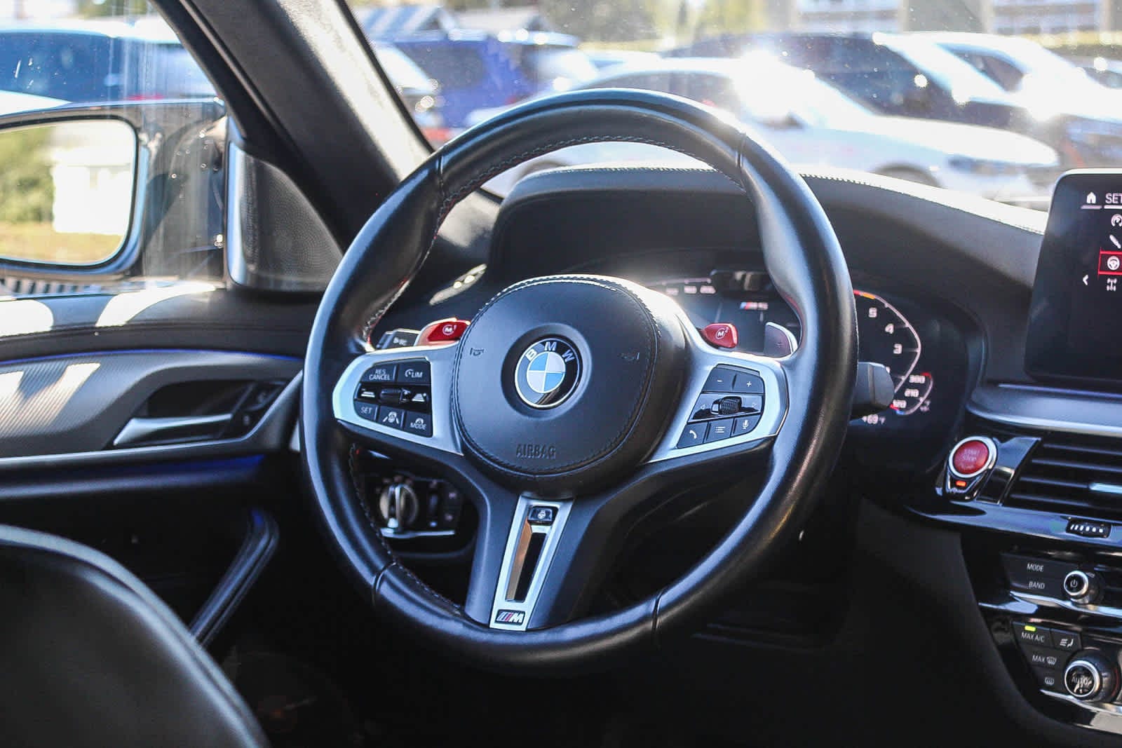 Thumbnail: 2023 BMW M5 - 15