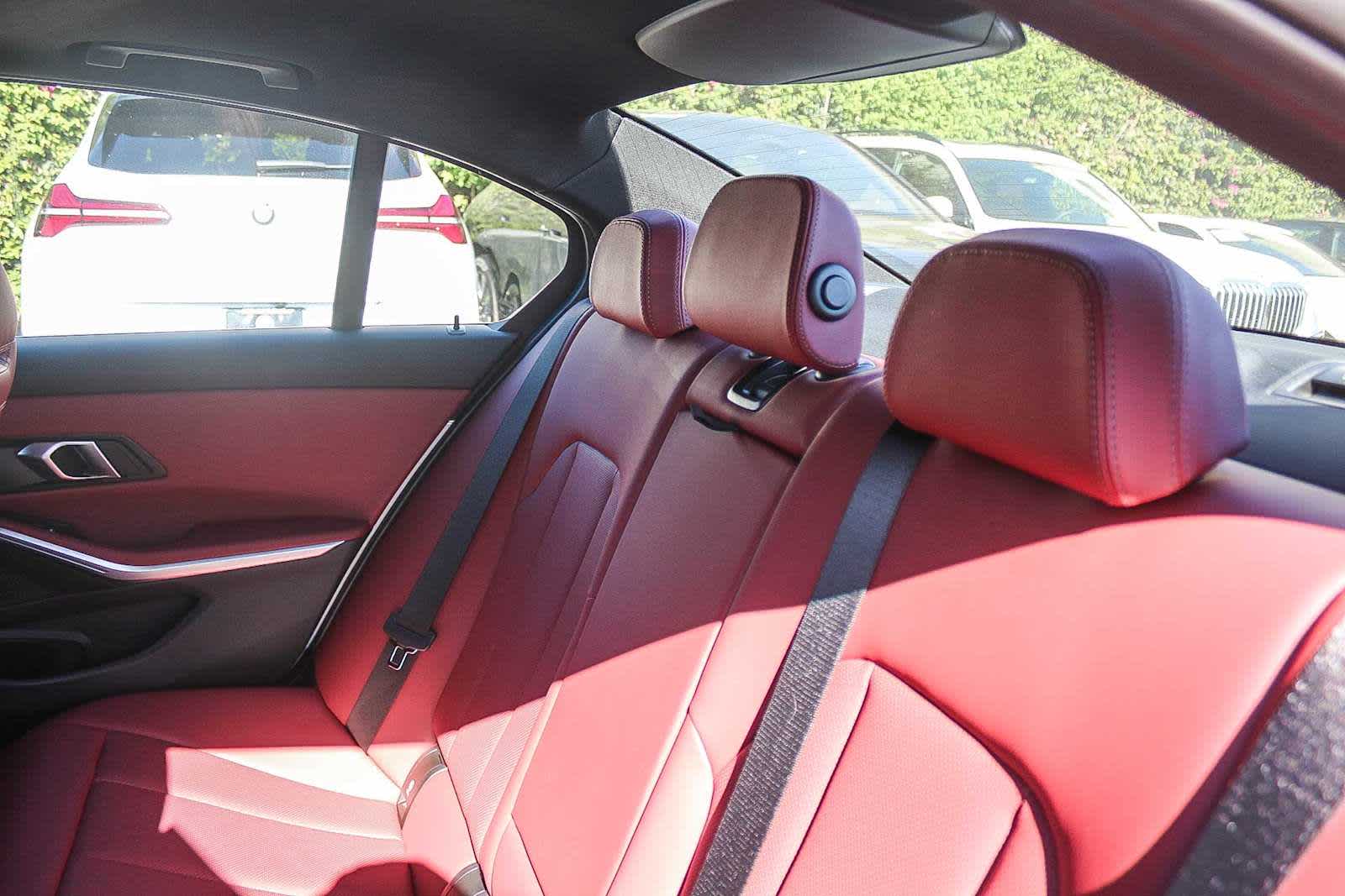 Thumbnail: 2025 BMW 3 Series - 18