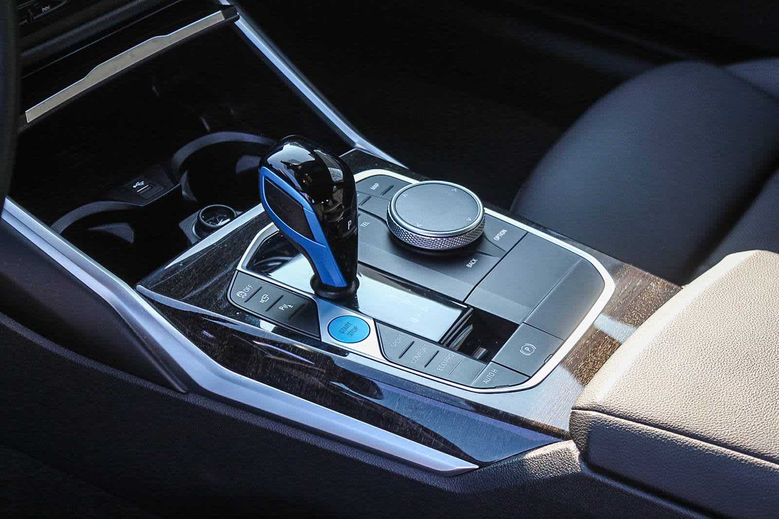 Thumbnail: 2023 BMW i4 - 19