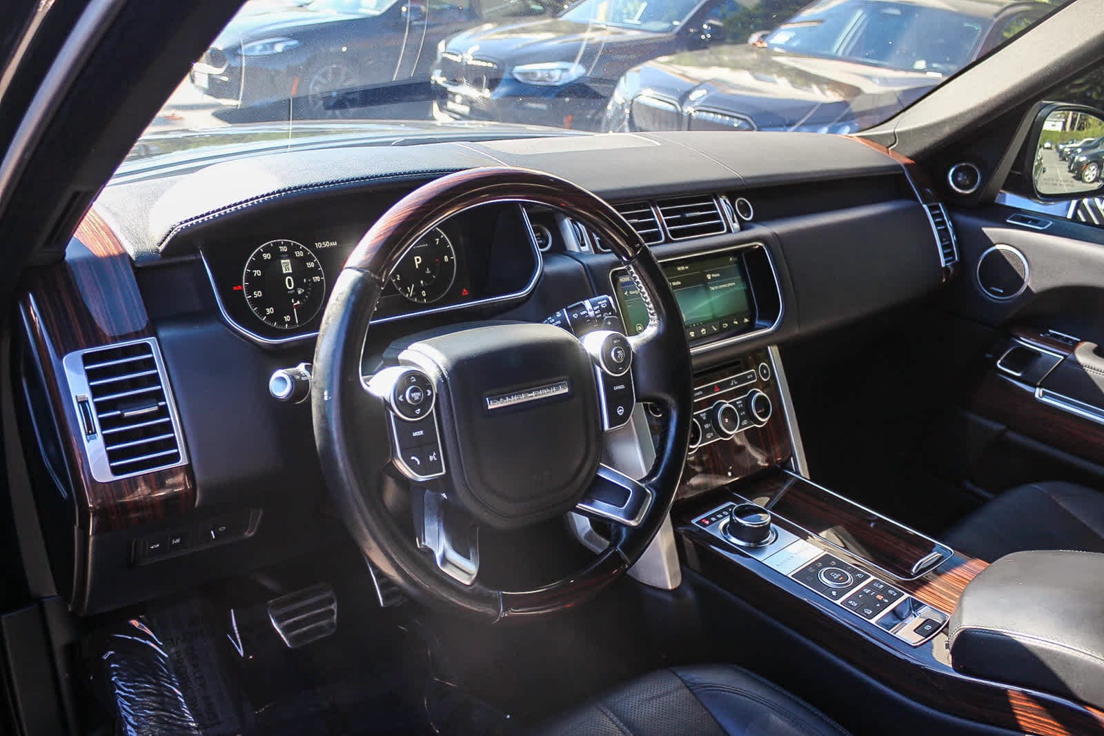 Thumbnail: 2017 Land Rover Range Rover - 15