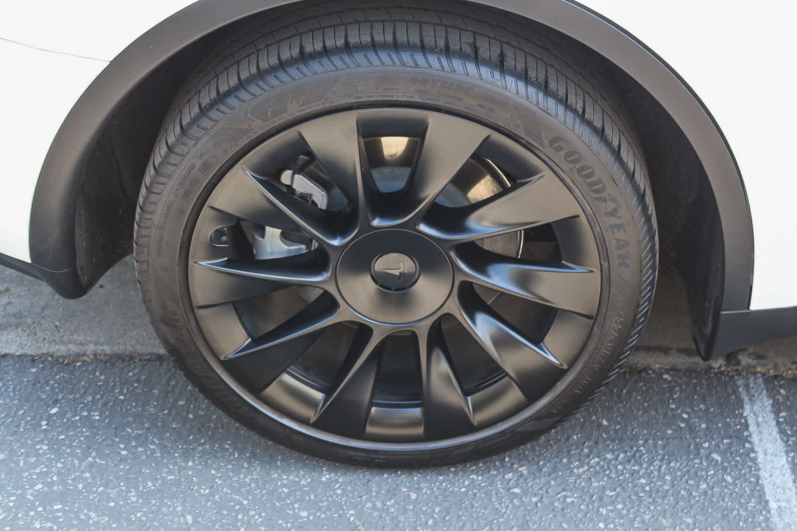 Thumbnail: 2024 Tesla Model Y - 8
