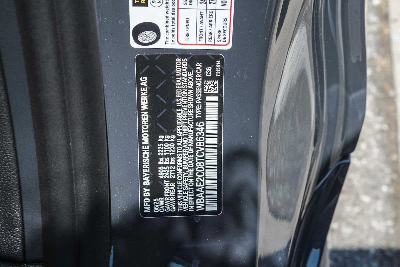 Thumbnail: 2026 BMW 8 Series - 26