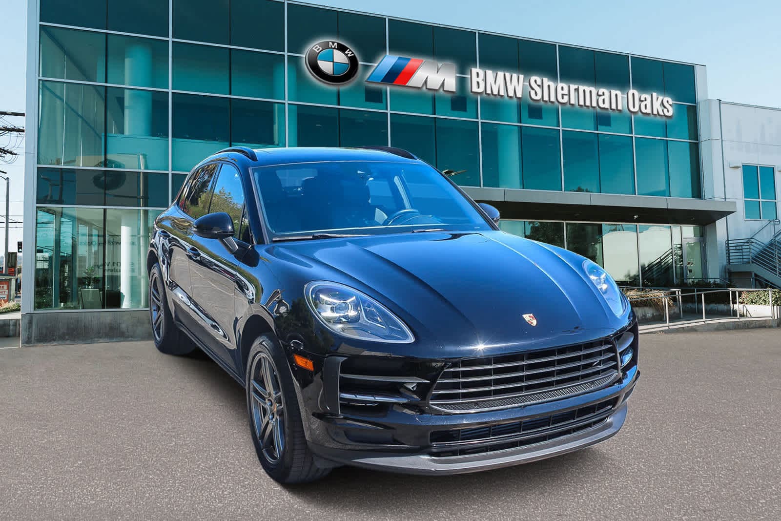Thumbnail: 2019 Porsche Macan - 3