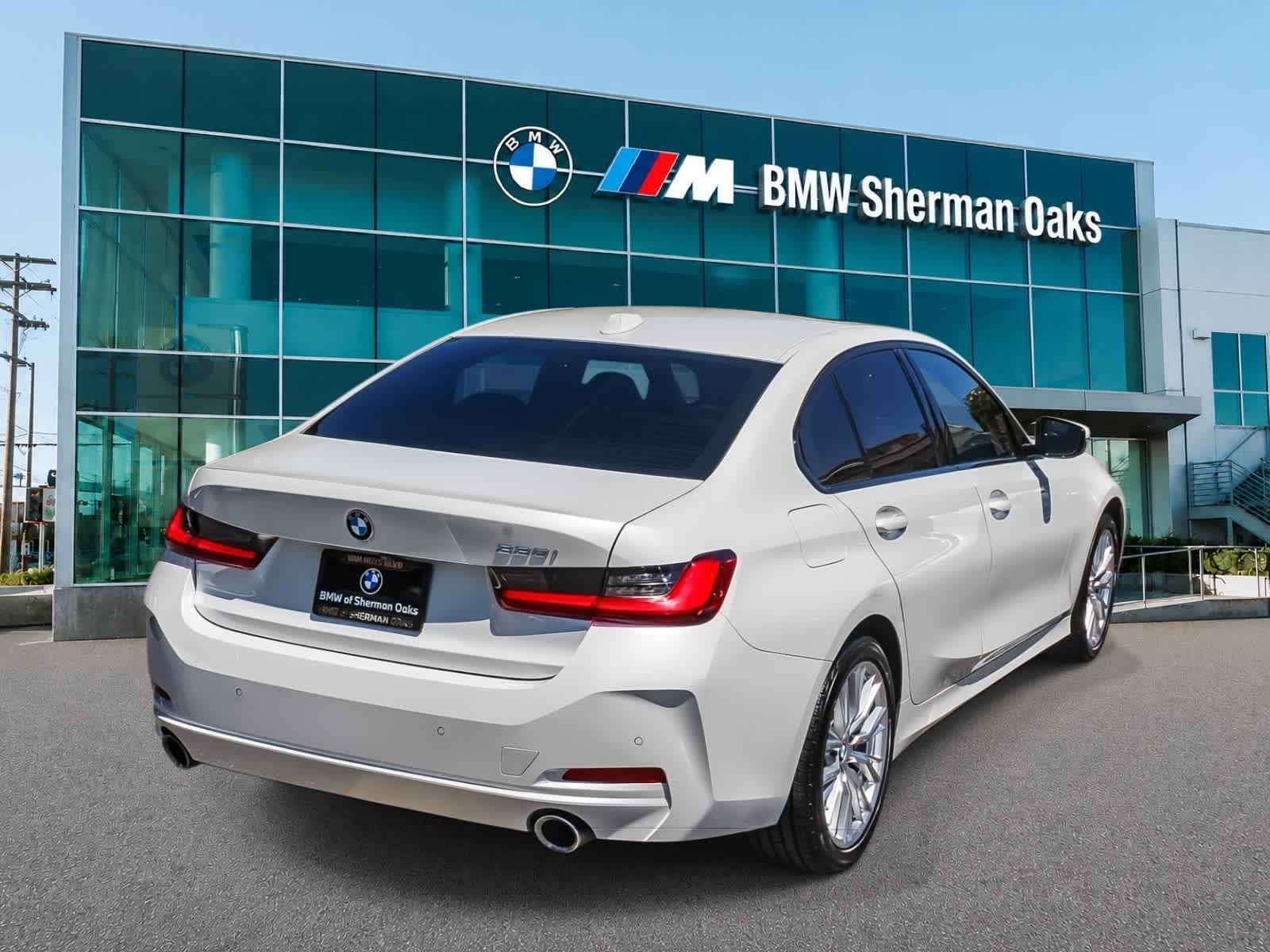 Thumbnail: 2023 BMW 3 Series - 3