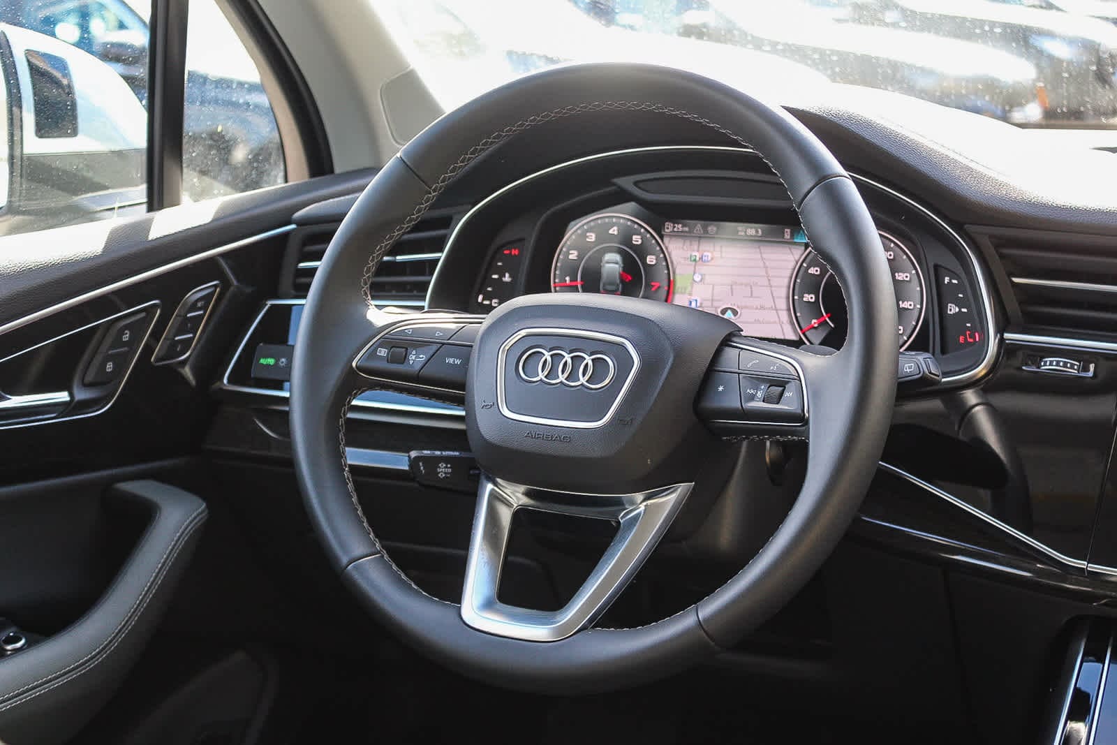 Thumbnail: 2025 Audi Q7 - 15