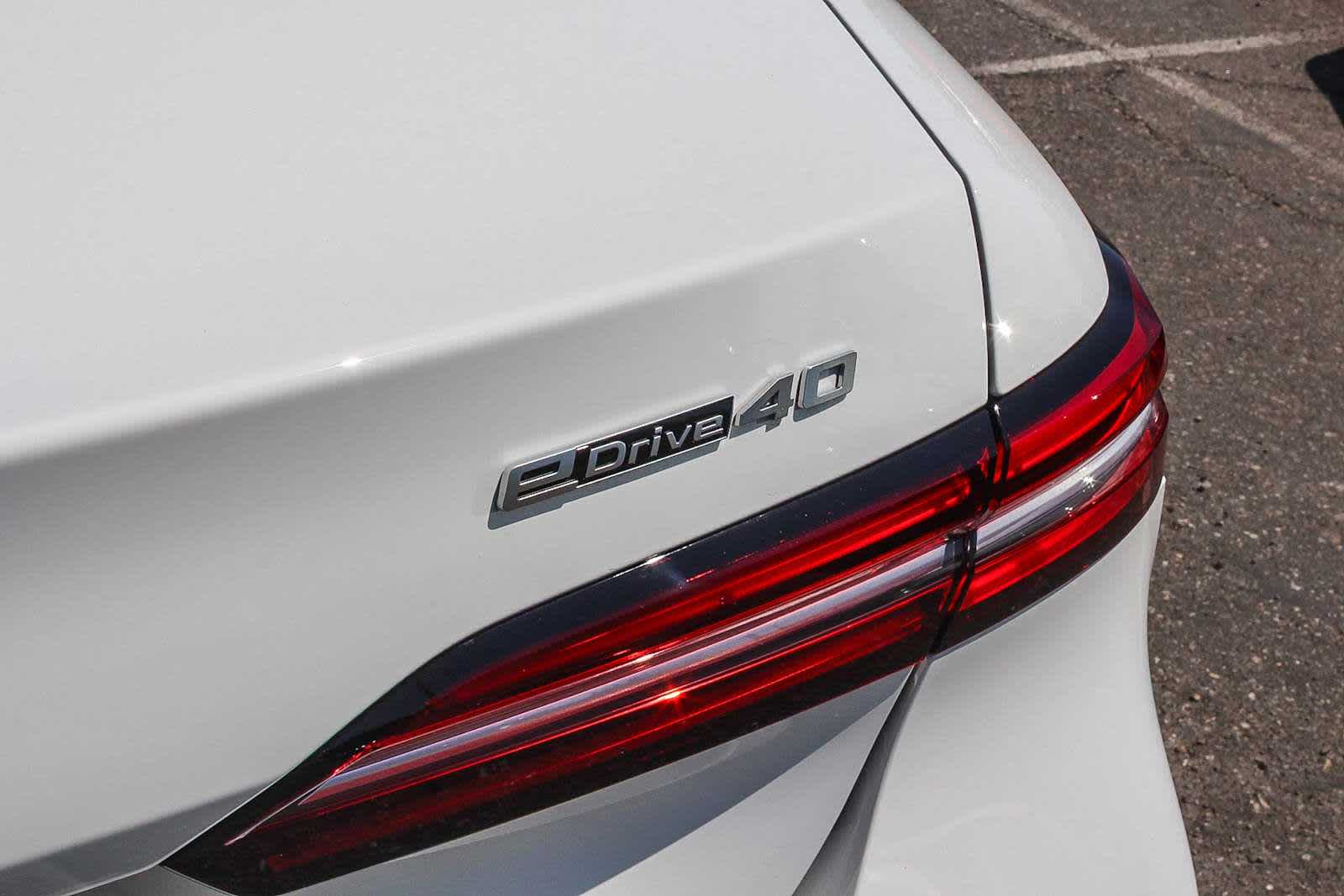 Thumbnail: 2026 BMW i5 - 25