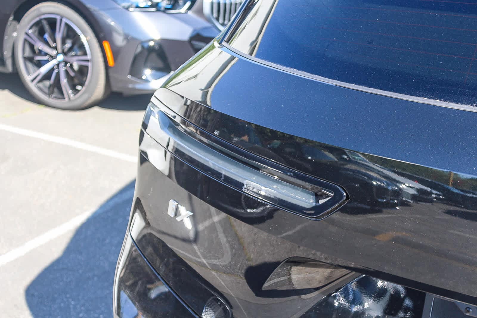 Thumbnail: 2026 BMW iX - 7