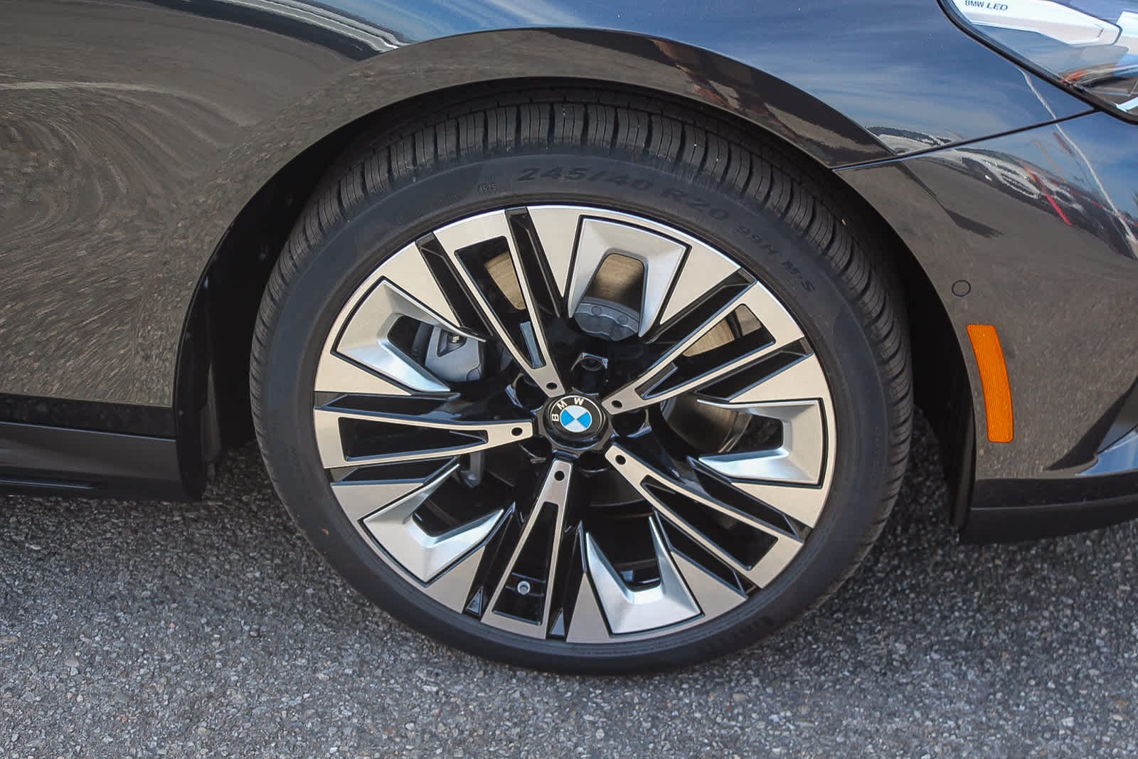 Thumbnail: 2026 BMW i5 - 9