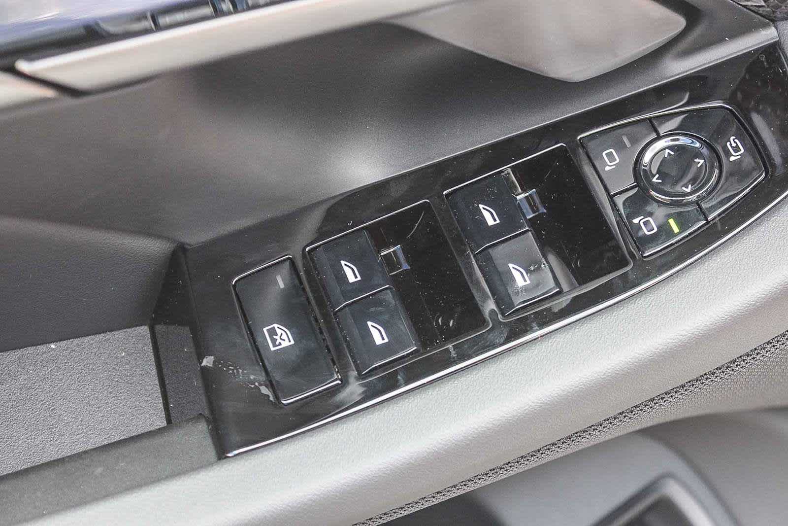 Thumbnail: 2026 BMW M5 - 20