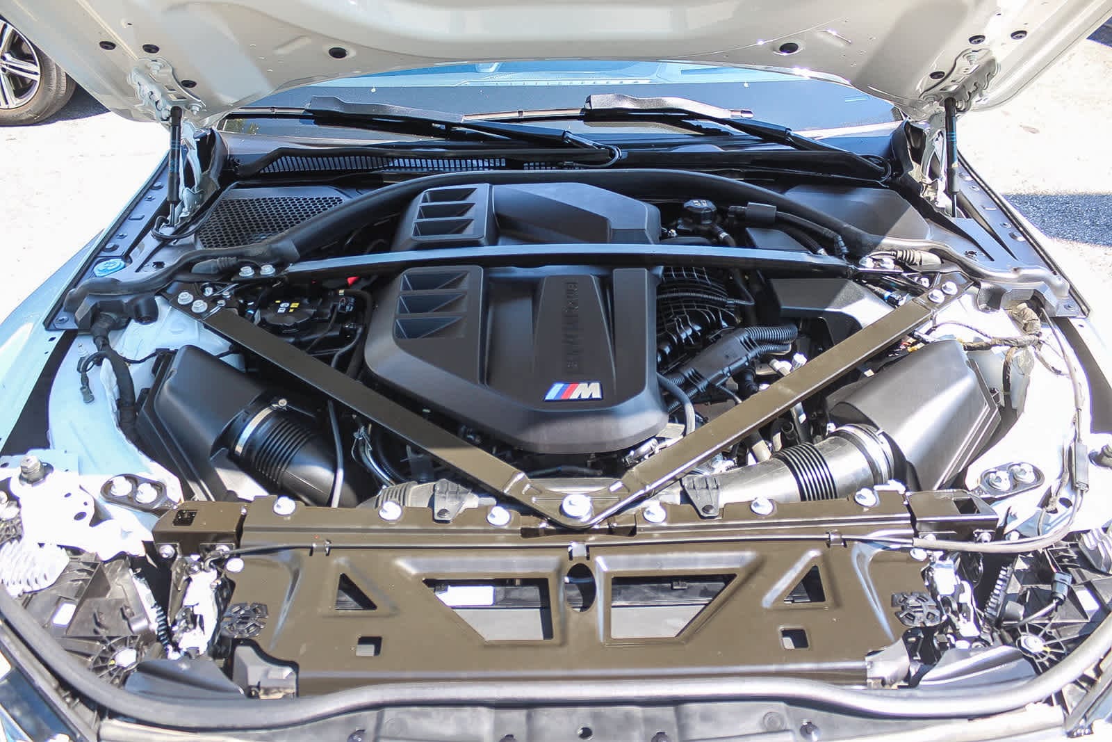 Thumbnail: 2024 BMW M4 - 25