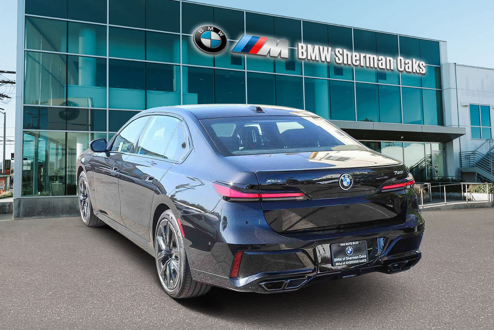 2025 BMW 760i xDrive photo 5