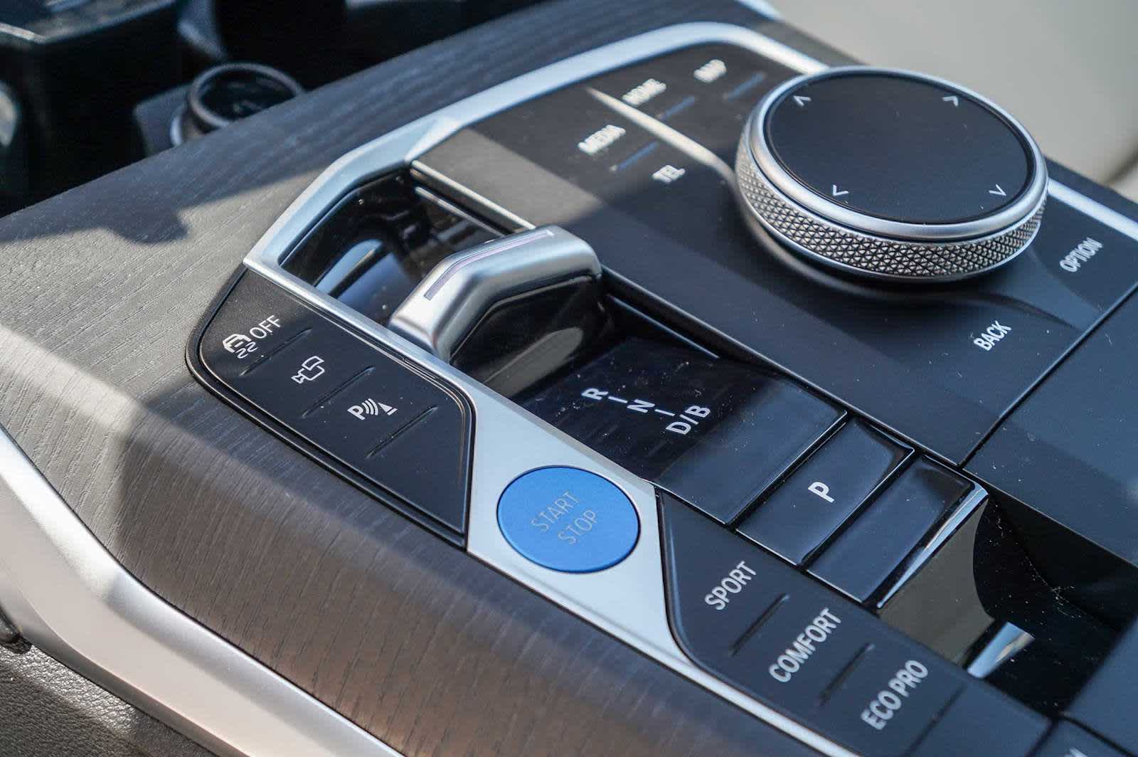 Thumbnail: 2026 BMW i4 - 22