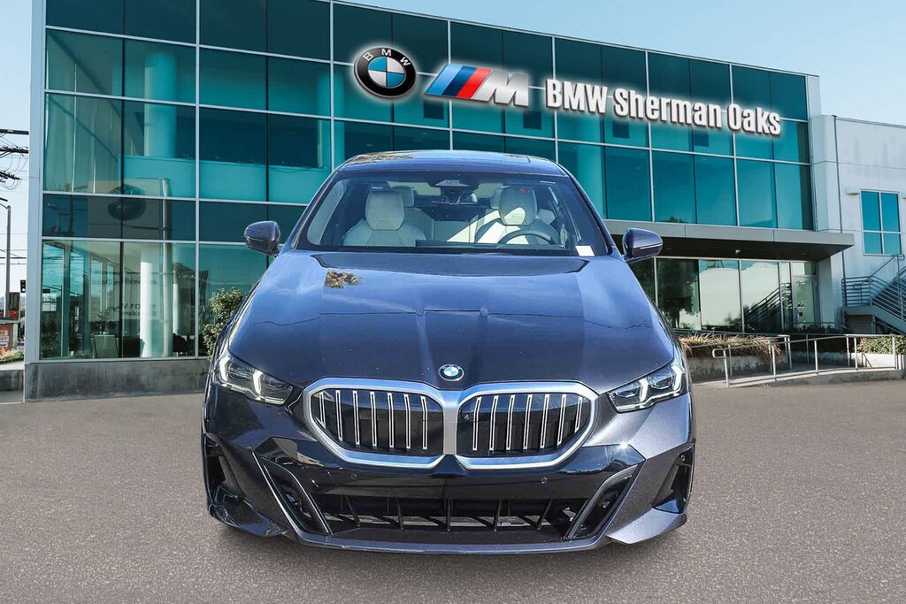 New 2026 BMW 530i Sedan