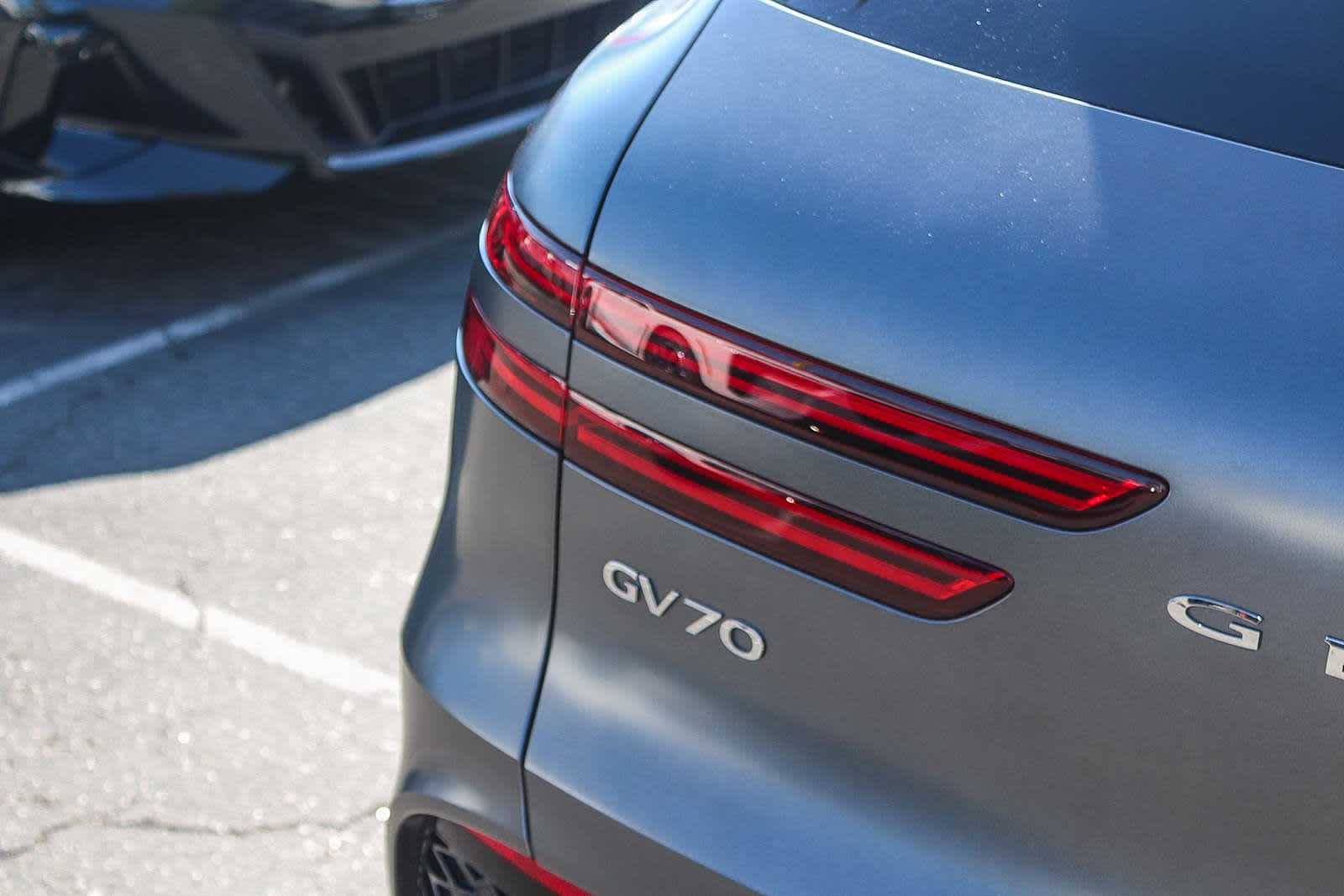 Thumbnail: 2023 Genesis GV70 - 7