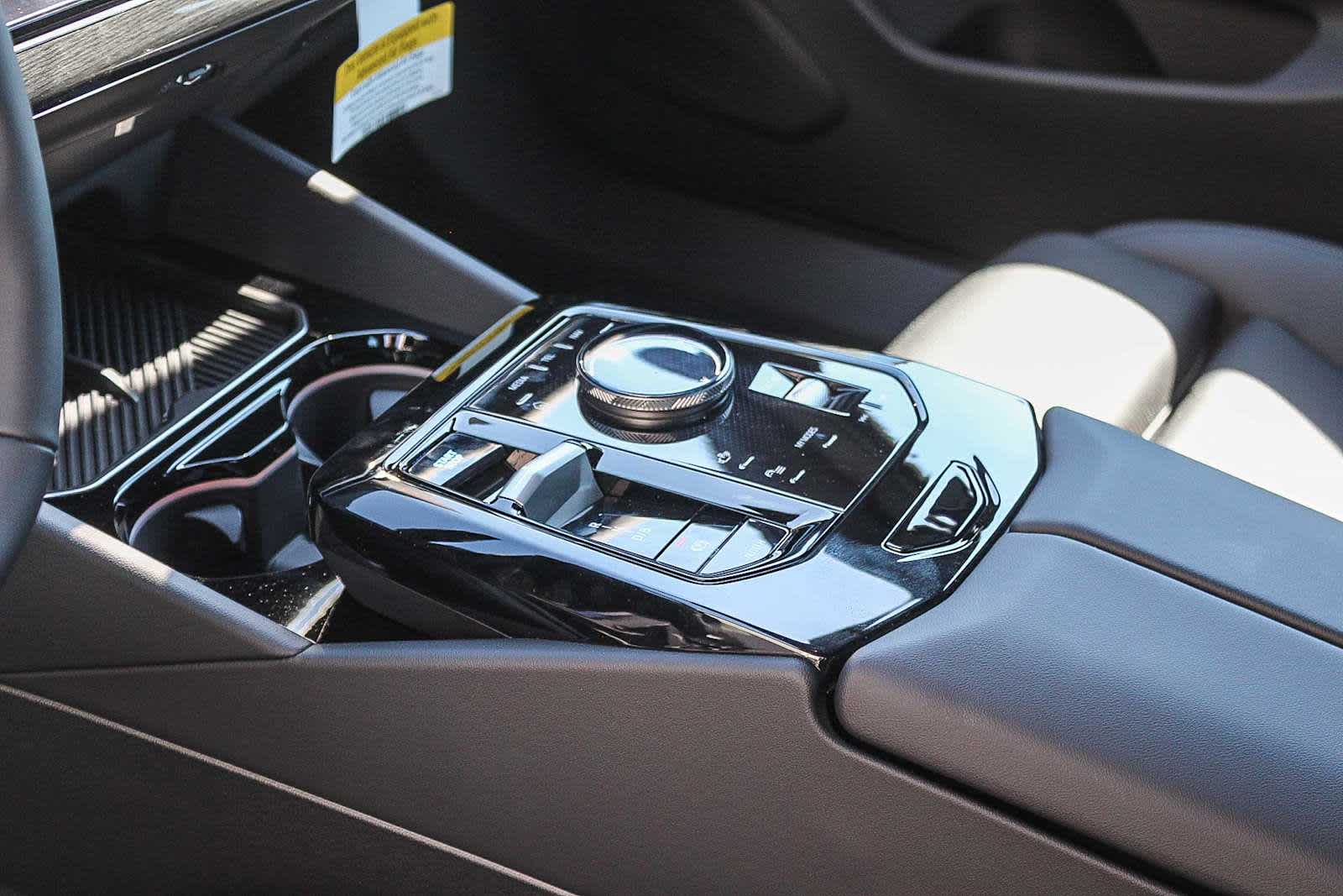 Thumbnail: 2026 BMW i5 - 19