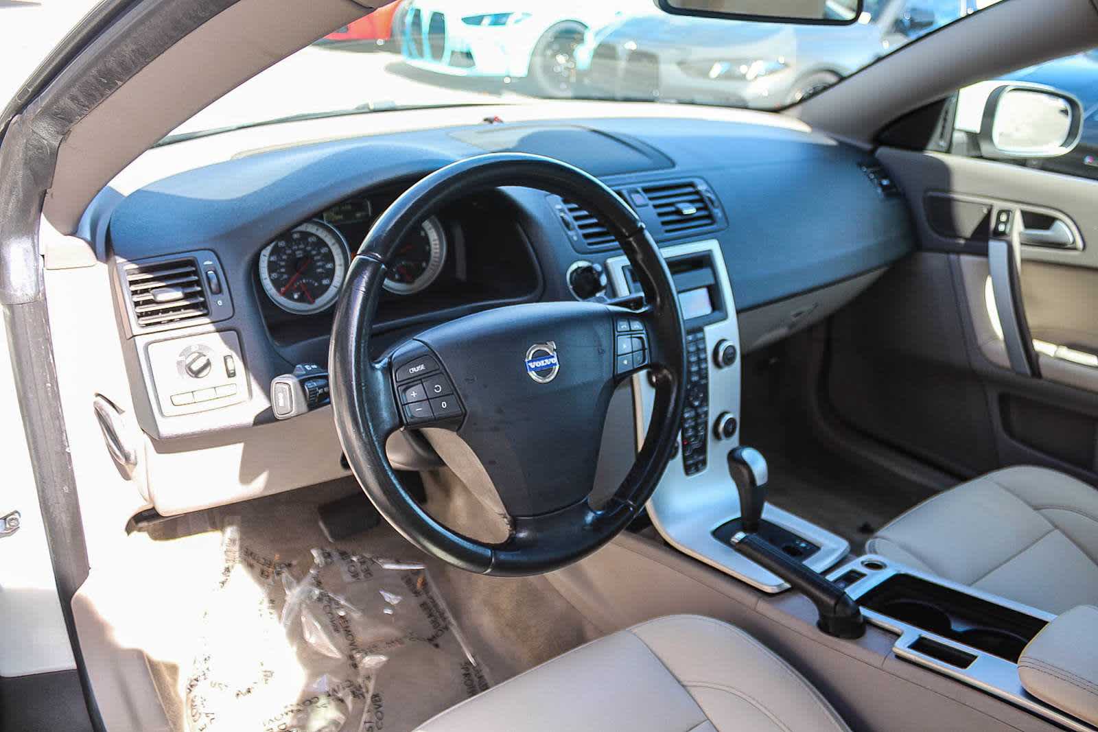 Thumbnail: 2013 Volvo C70 - 15