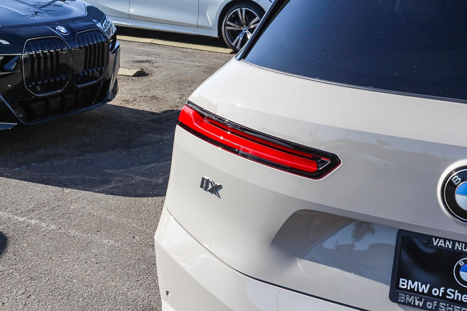 Thumbnail: 2026 BMW iX - 7