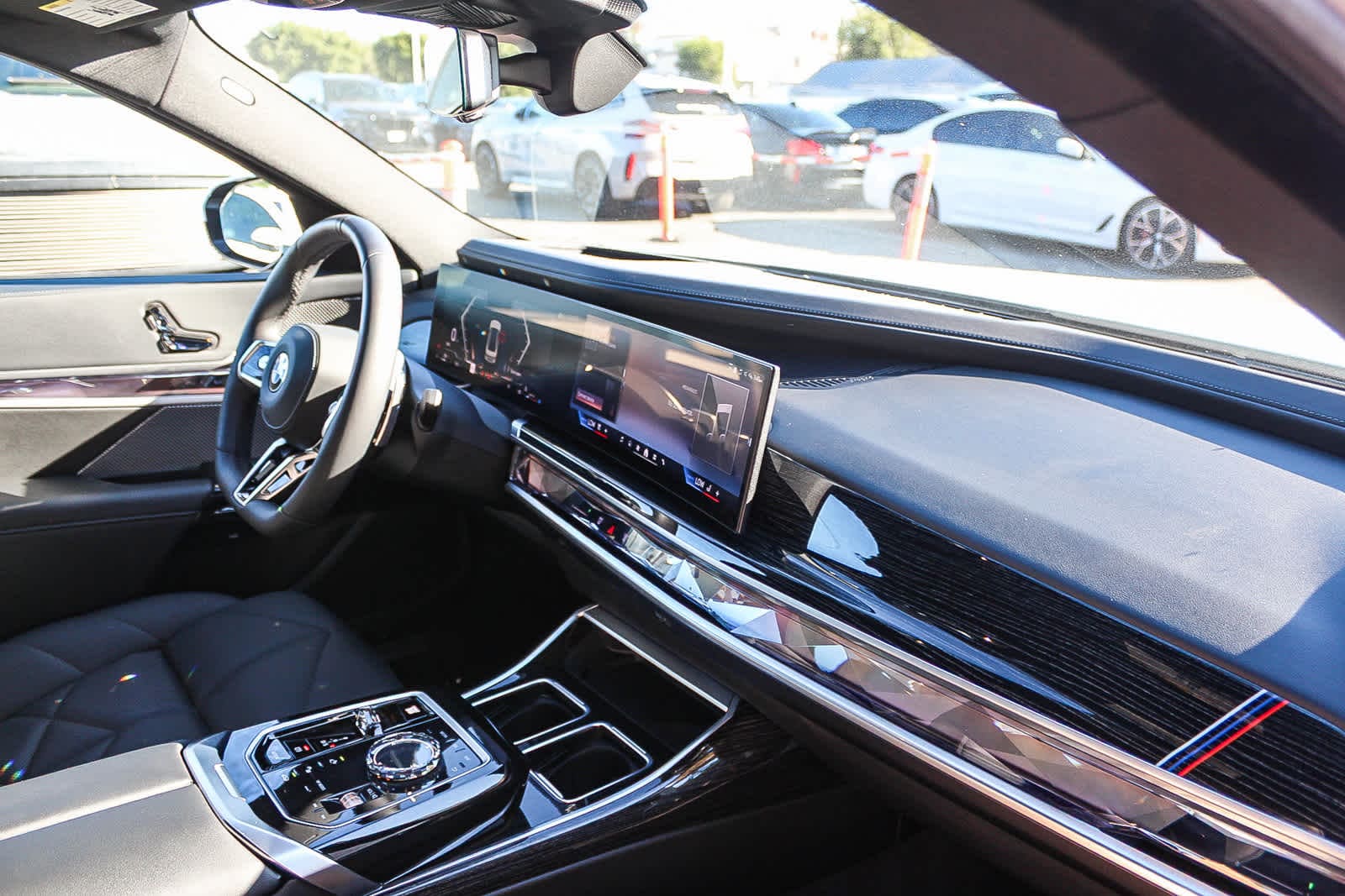 Thumbnail: 2025 BMW 7 Series - 16